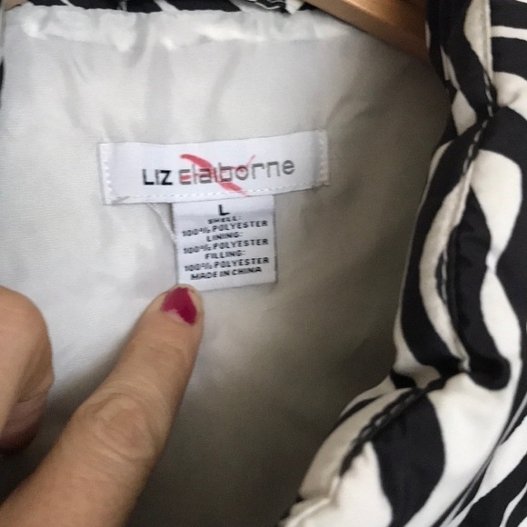 Liz Claiborne zebra print puffy vest - Picture 2 of 3